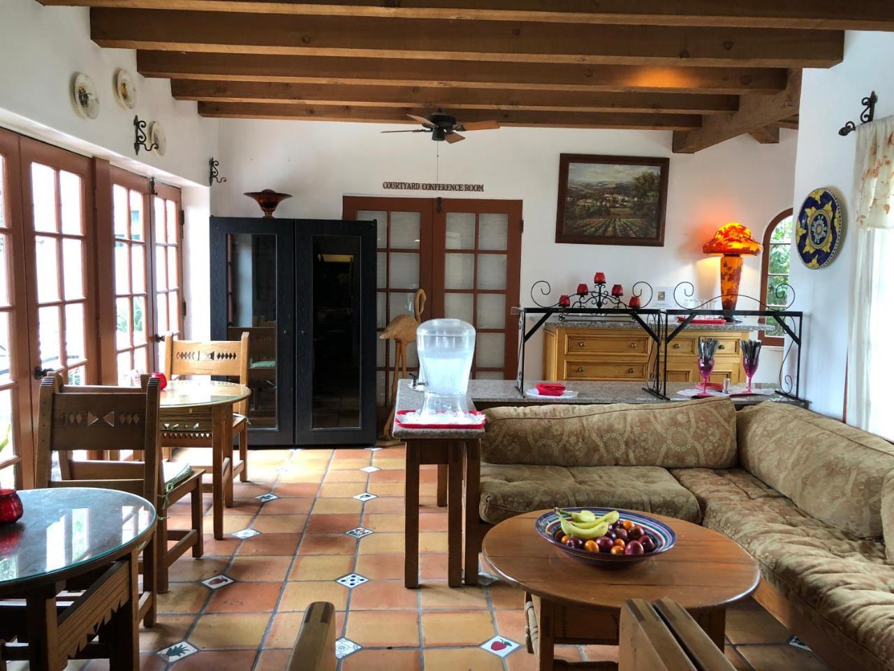 Villa Rosa Inn Санта Барбара Екстериор снимка